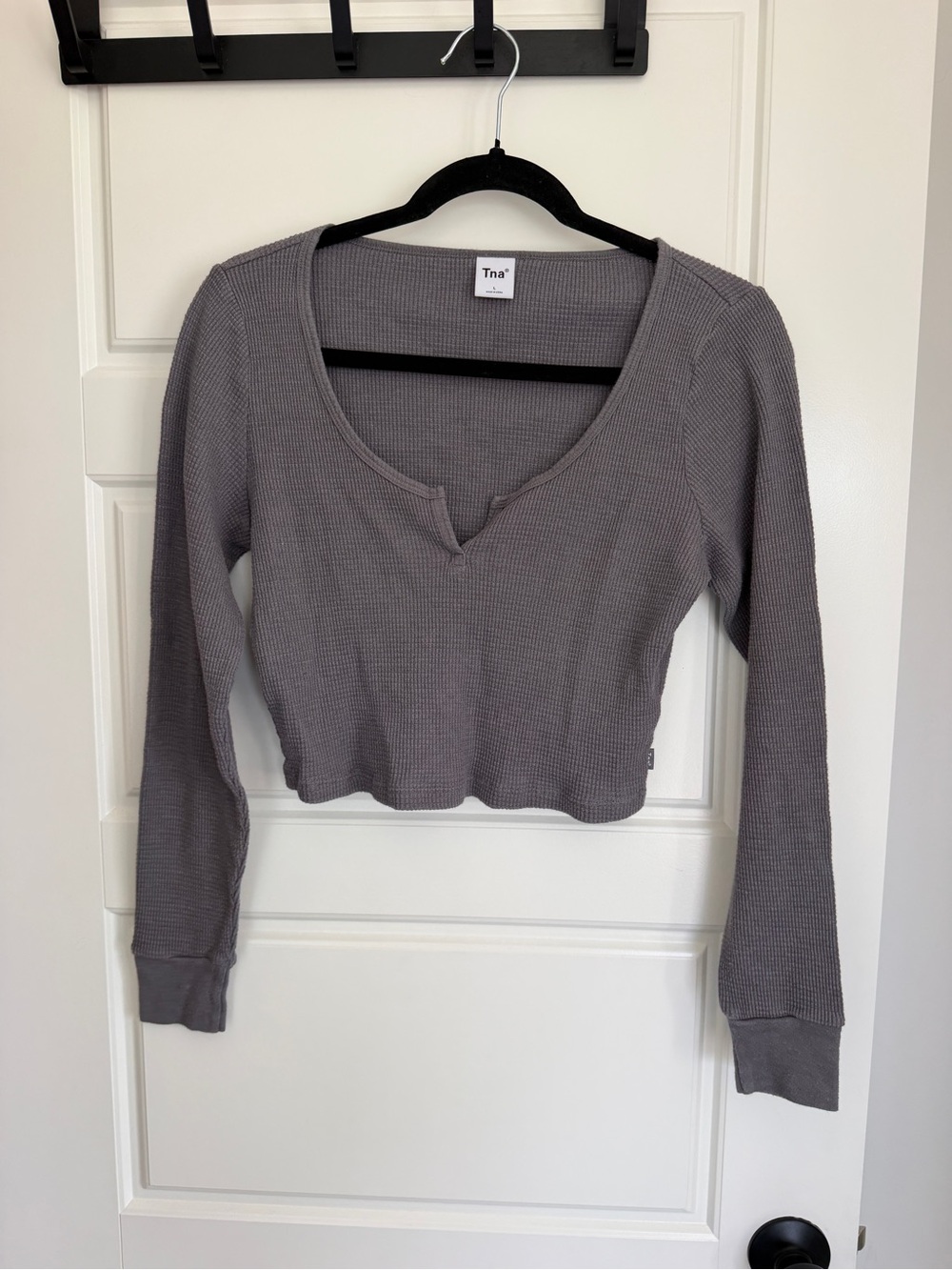 Aritzia TNA Waffle-Knit Long Sleeve Crop Top in Gray